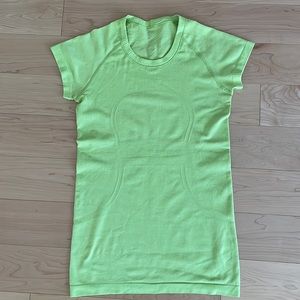 Lululemon swiftly tech short sleeve